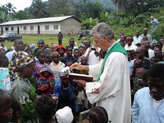 Ampliamento dei servizi di un dispensario 